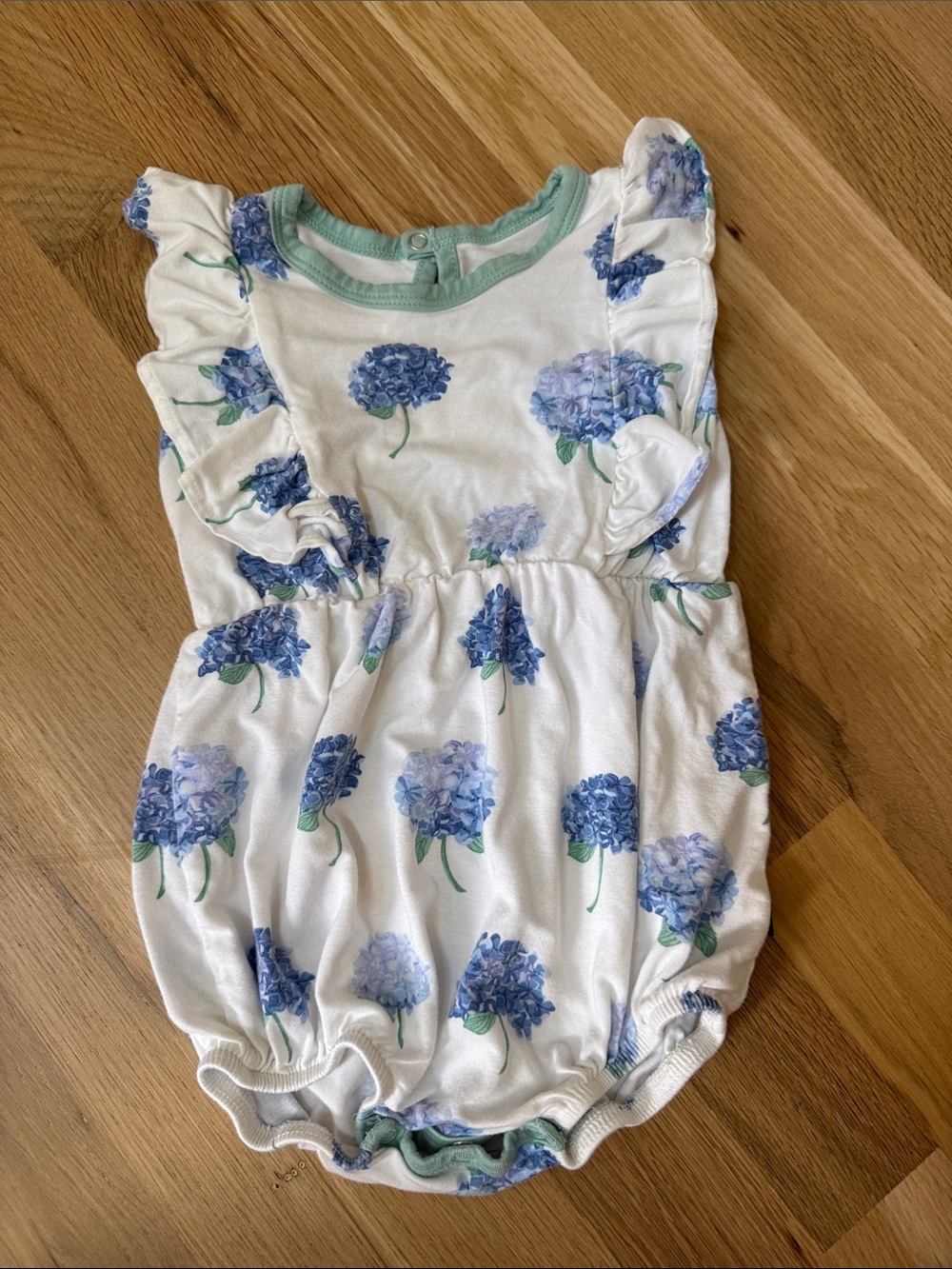 Kyte BABY White Romper with Blue Hydrangea Print and Mint Trim